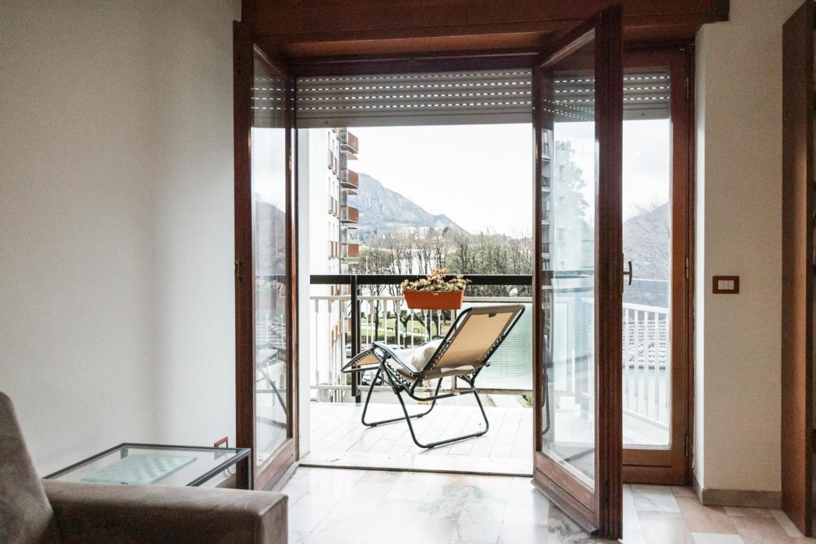 Big Deluxe Apts Italian Style Lake&Terrace Appartement Lecco Buitenkant foto