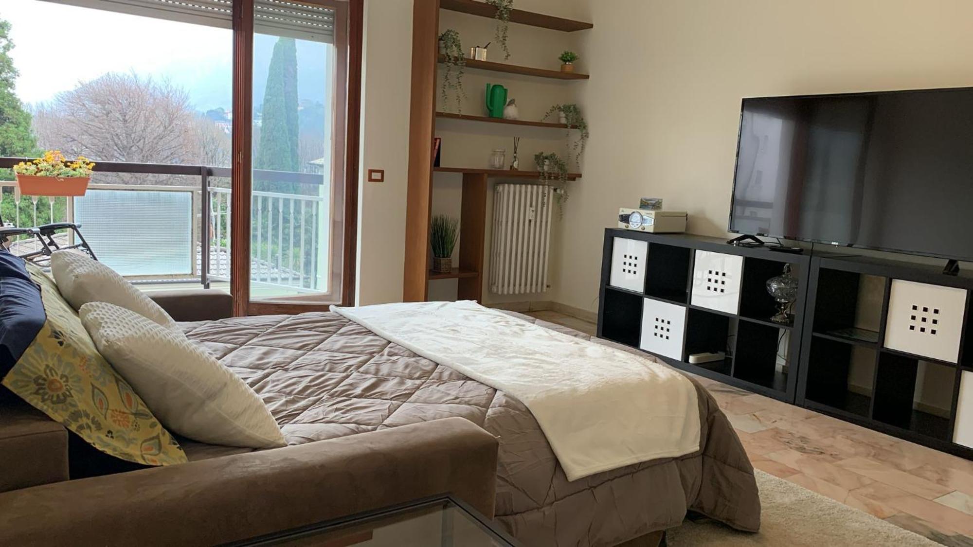 Big Deluxe Apts Italian Style Lake&Terrace Appartement Lecco Buitenkant foto